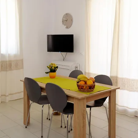 Apartment Alkira *
