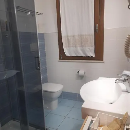 Alkira Apartment *